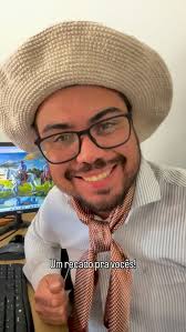 Essa foi a última apresentação de Gildo de Freitas, já muito doente. Ele  cita a família do Ivan Trilha, cita a cidade de São Borja, cita o Alegrete  e toda fronteira. Acompanhado