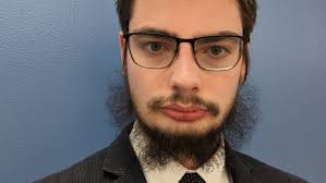 Rick Hoffman lights up campus with funny anecdotes and critical advice