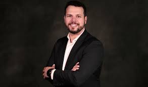 Renato paiva has 63 books on goodreads, and is currently reading por toda a eternidade by kristin this will prevent renato paiva from sending you messages, friend request or from viewing your profile. Renato Paiva Sera Ceo Na Webedia Portugal Abc Da Comunicacao