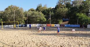 Participaron 32 equipos divididos en dos zonas de 16, sin diferenciación entre directa e indirectamente afiliados a la afa. Beach Soccer Worldwide
