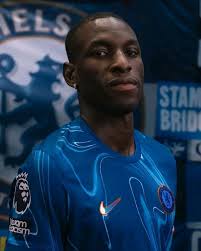 🚨🚨 BREAKING: Manchester United have officially halted negotiations for  Chelsea striker Nicolas Jackson, according to The Athletic. The club has  opted not to move forward with the deal. ❌⚠️ This marks a