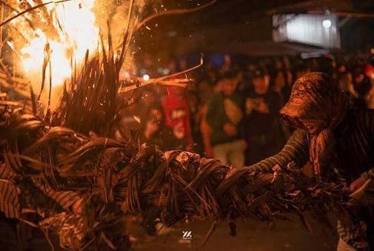 tradisi jepara perang obor