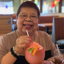 Hermila Flores's Instagram, Twitter & Facebook