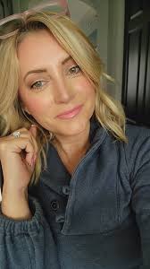 Dopamine beauty adds a sense of playfulness to skincare routines,  transforming daily tasks into enjoyable experiences.