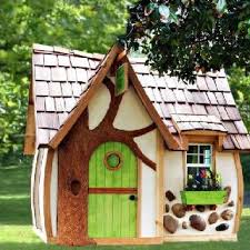 I Would Love This In Just A Bigger Size I Would Hide From The Outside World And Just Have Pease Tree House Designs Play Houses Tree House