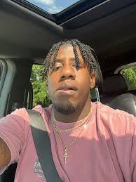 Derick Hobson (@hunchohobs) • Instagram photos and videos