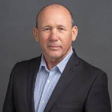 Dan Macdonell's Instagram, Twitter & Facebook