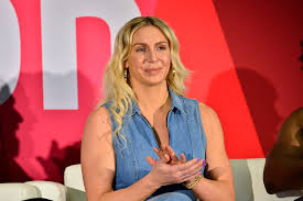 How tall and how much weigh charlotte flair? Wwe Star Charlotte Flair Is Back On The Road To Wrestlemania Following Breast Surgery Meet Her