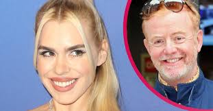 Billie piper and johnny lloyd's relationship is famously private, but the former tribes singer has billie piper nails the big difference between life in your 20s and 30s. B0nlavwbit0afm