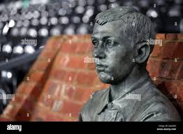 Steve bloomer statue derby hi-res stock photography and images