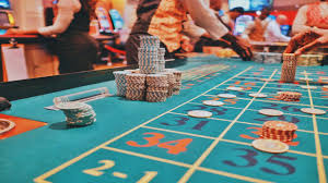 Roulette Team Strategy to Reduce the House Edge | mBitcasino Blog