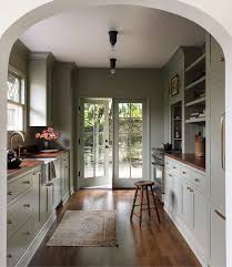 Heidi Caillier On Instagram Oh This Kitchen Old Houses Forever I Ll Post The Before In Stories So Y In 2020 Small House Makeover Home Kitchens Cheap Home Decor