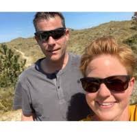 100+ 'En Karin' profiles