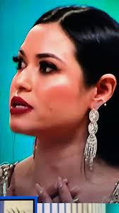 Wait did she just fake cry and then switch up and say do wanna order food .  That's game !! Lol