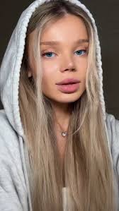 𝐙𝐨𝐥𝐨𝐭𝐨𝐯𝐚 𝐕𝐞𝐫𝐨𝐧𝐢𝐜𝐚 𝐏𝐚𝐠𝐞 ♡