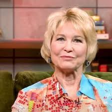 Fue la madre de E.T, tuvo una revelación y se convirtió en maestra  espiritual