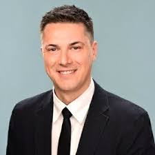 Danielle Meldrum's Instagram, Twitter & Facebook