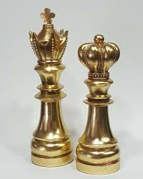 Chess Pieces Decor King Queen Figurine Statue Gold Modern Library Art Home New Fashion Home Garden Homedco In 2020 Queen Chess Piece Chess Queen Chess Piece Tattoo