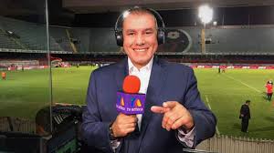 Gerardo valtierra, periodista y comentarista deportivo, falleció durante la madrugada de este domingo, de acuerdo con un mensaje en twitter de su ex compañero y amigo, javier alarcón. Reportero De Azteca Deportes Tiene Coronavirus Futbol Total