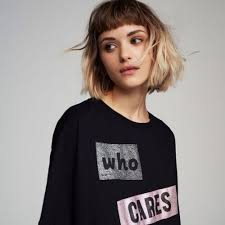 Reversed ombre effect itself is a bold hair color. For Creative Ways To Wear Brown Hair Check These 40 Ombre Ideas Hair Motive