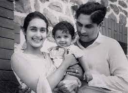 Nutan started her career at the age of 14 in the 1950 film hamari beti, directed by her mother shobhna samarth. Mohnish Bahl Pays A Tribute To His Late Mother The Legendary Nutan Filmfare Com