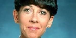 Hilary Robinson's Instagram, Twitter & Facebook