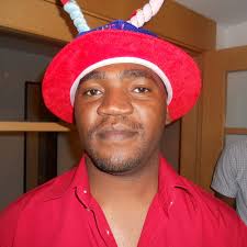 Listen to 07 Bom aniversire by gordoafricano in angola jazz/classic  playlist online for free