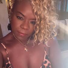 Warm sensation at the bottom of one sole