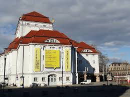 Und ich finde das gar nicht soooo klein. Theater Und Buhnen In Dresden Fur Jeden Geschmack Etwas Dabei