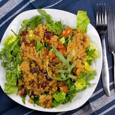 Roter Linsensalat Mit Cranberrys Und Ruccola Rezept Linsensalat Rezepte Gesund Lebensmittel Essen