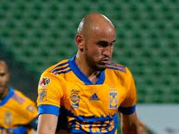 ¿dónde ver tudn en vivo santos laguna vs santos recibe a tigres en uno de los partidos más atractivos de la segunda jornada del clausura 2021 de la liga mx. Club Tigres Aficion Revienta A Carlos Gonzalez Por Fallar El Penal Vs Santos Laguna
