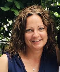 Jennifer Salmon's Instagram, Twitter & Facebook