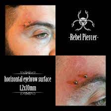 Horizontal Eyebrow Surface Surface Horizontal Eyebrow Piercing Rebelpiercer Pierceritaliani Fratta Eyebrow Piercing Horizontal Eyebrows Eyebrow Piercing