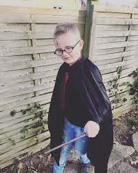 Keine andere literarische figur hat unsere kindheit so sehr geprägt wie harry potter. Die 12 Besten Ideen Zu Harry Potter Kostum Selber Machen Harry Potter Kostum Selber Machen Harry Potter Kostum Karneval Kostum Selber Machen