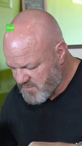 On marche sur la tête, là." Le chef Philippe Etchebest n'en revient pas :  depuis que ce cuisinier sert du "fait maison", le restaurant ne fonctionne  plus 😥 "Cauchemar en cuisine", disponible