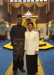 Hari ulang tahun pertabalan sultan terengganu. Naib Canselor Upm Terima Anugerah Darjah Kebesaran Kelantan Dato Paduka Universiti Putra Malaysia