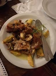 Cuocetele al vapore per 30 minuti circa, utilizzando il brodo rimasto. Coniglio In Umido Con Odori E Patate Arrosto Consigliatissimo Picture Of Antenna Dal Morino Sant Agata Feltria Tripadvisor