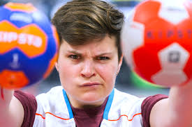 What are some of the property amenities at hotelf1 paris porte de chatillon? Elsa Leader Magasin Au Decathlon Porte De Chatillon Paris