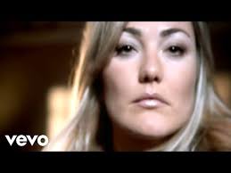 En europa, el rey visigodo chindasvinto, instaura la monarquía hereditaria en hispania al asociar al trono a su hijo recesvinto. 20 De Enero La Oreja De Van Gogh Letras Com