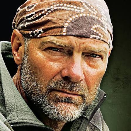 Survivorman - Les Stroud - YouTube