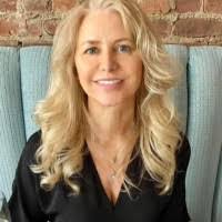 Lori Weitz's Instagram, Twitter & Facebook