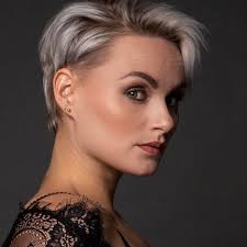 May Evans's Instagram, Twitter & Facebook