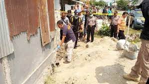Di sisi lain, kekayaan eka justru turun 500 juta dolar as. Misteri Potongan Tulang Kaki Di Selokan Pabrik Roti Di Kediri Regional Liputan6 Com