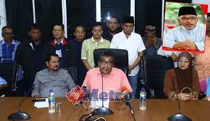 Beliau juga adalah ahli dewan rakyat bagi. Abu Bakar Calon Umno Kalah Paling Teruk Pru14 Idris Metrotv