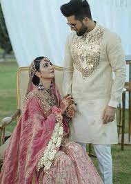 Fans just loved the beautiful wedding pics of sarah khan and falak shabir. Mah E Falak Sarah Khan Indian Bride Outfits Indian Wedding Outfits Traditional Outfits