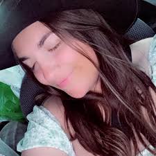 Can I get a seasonal apple crisp nondairy chai latte at 7brew?