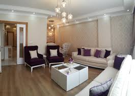 Modern salon dekorasyonu örnekleri ile siz de hayalinizdeki tasarımları bulabilirsiniz. Renklerin Ahengi Modern Sik Salon Salon Dekorasyonu Yasam Alani Koltuk Takimi Sehpa Modelleri Avize Ev Icin Oturma Odasi Dekorasyonu Ev Ic Mekanlari