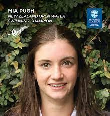 Mandi Pugh's Instagram, Twitter & Facebook