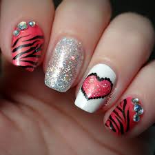 These heart nails for valentine's day. 16 Valentine S Day Nail Art Designs To Fall In Love With