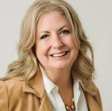 Fawn Scott's Instagram, Twitter & Facebook